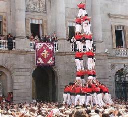 human-pyramid-at-la-merce.jpg