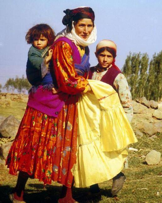 kurdish_dress.jpg