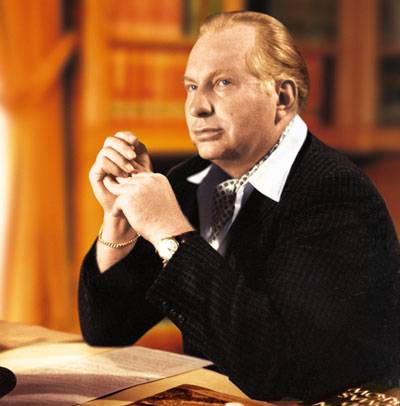 l-ron-hubbard_2.jpg
