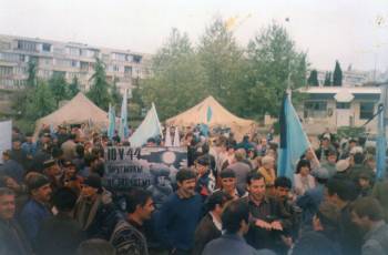pochod1999zastavka.jpg