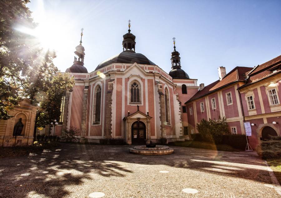 kostel-karlov.jpg