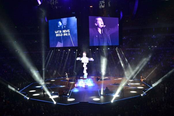 worship_1.jpg