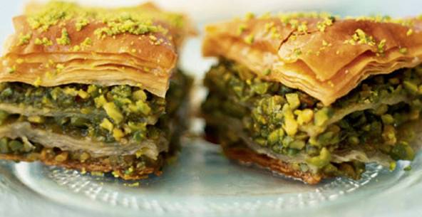 traditional-baklava-800f2d32bf3f9ca61217398a49a190fd.jpg