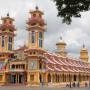 cao_dai_holy_see_10037404444_.jpg