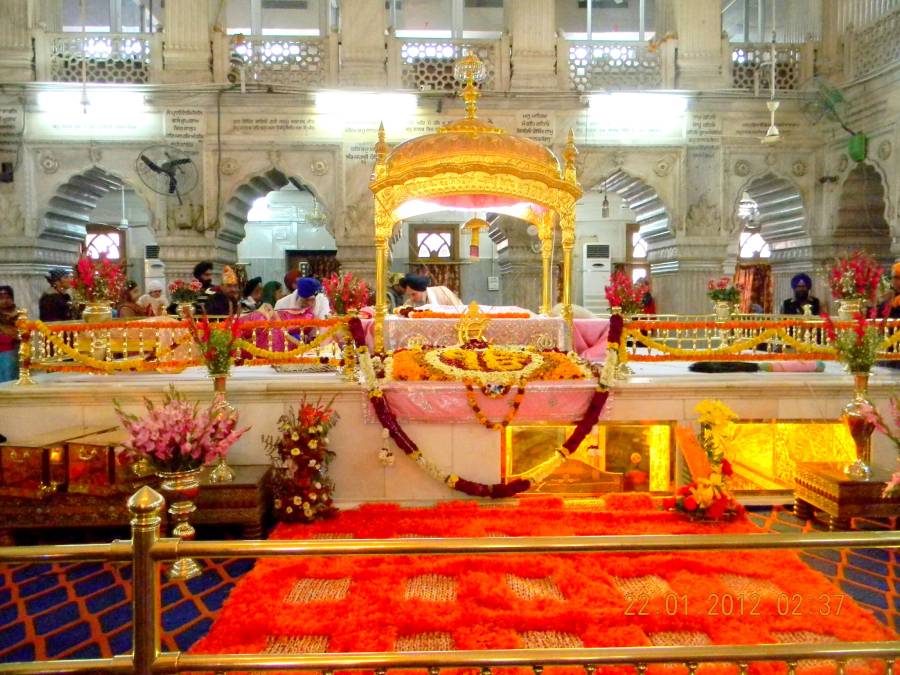 gurudwara-sis-gunj.jpg